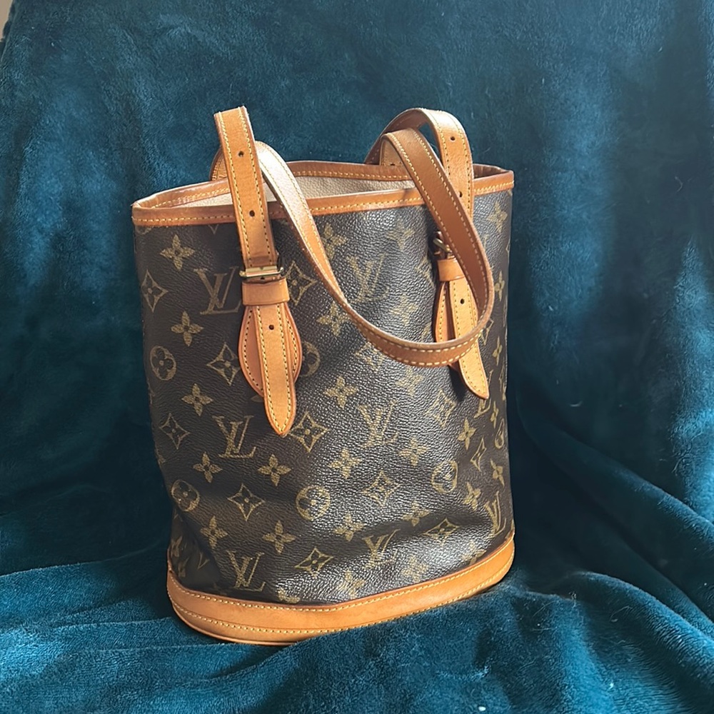 Louis Vuitton Monogram Bucket PM bag